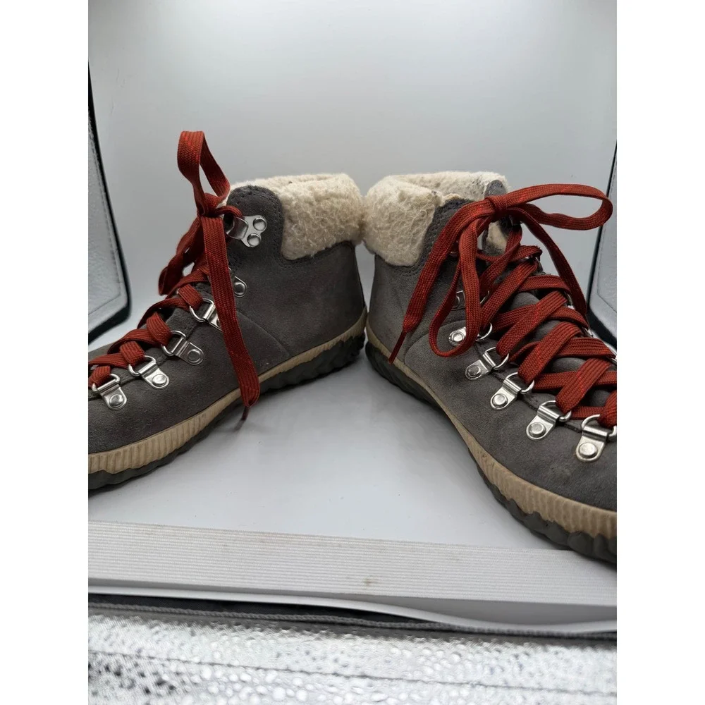 Sorel Out N About Plus Conquest Waterproof Grey Suede Boots NL3406-052 Womens 7